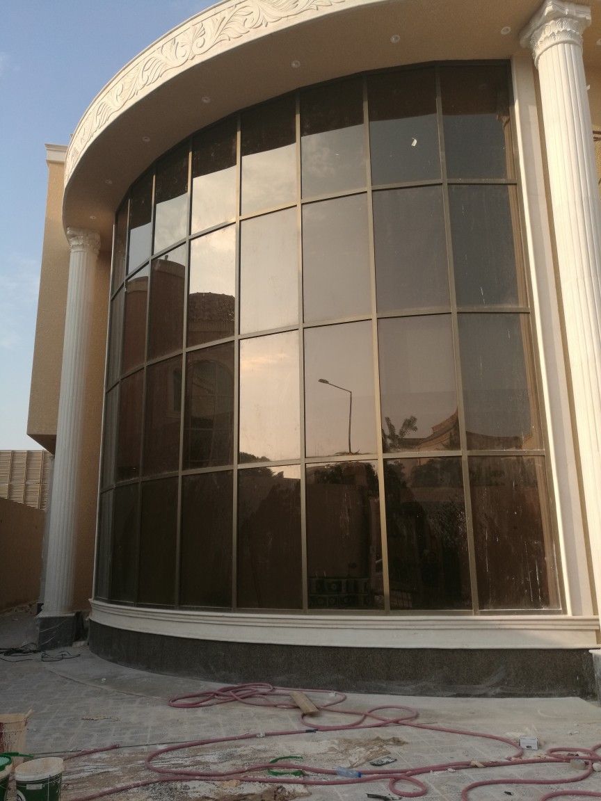 واجهات زجاج سيكوريت للمحلات في الرياض: دليل عملي